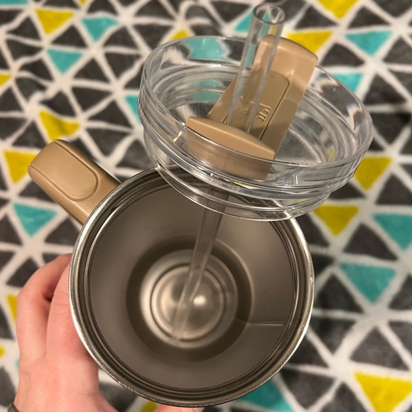 Stanley Beige Travel Mug-40 oz - Picture 4 of 6